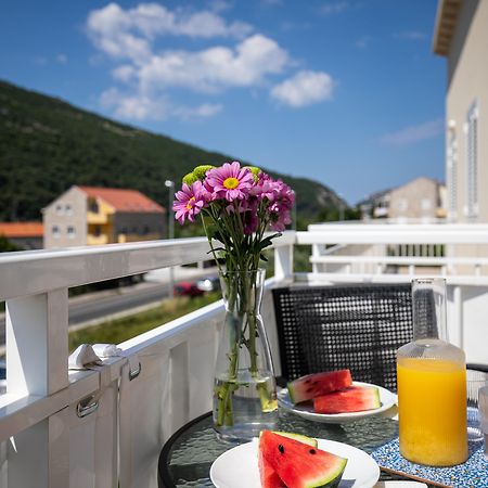 Apartments Silvija Mokošica Eksteriør billede