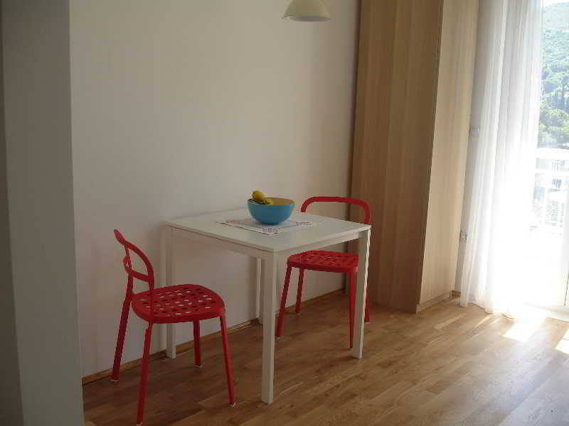 Apartments Silvija Mokošica Eksteriør billede