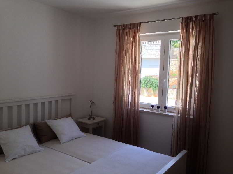 Apartments Silvija Mokošica Eksteriør billede
